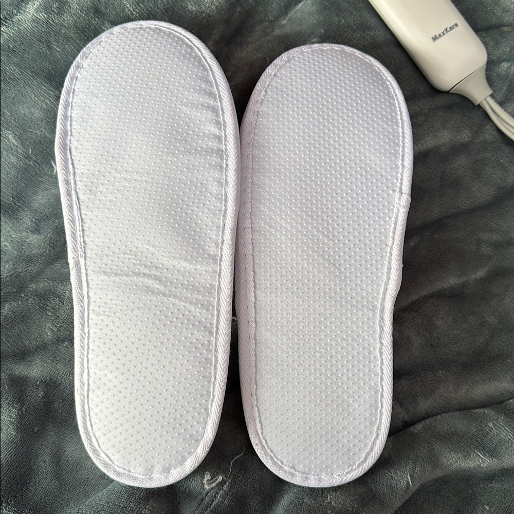 Thunder valley white hotel spa slippers New - Picture 2 of 2